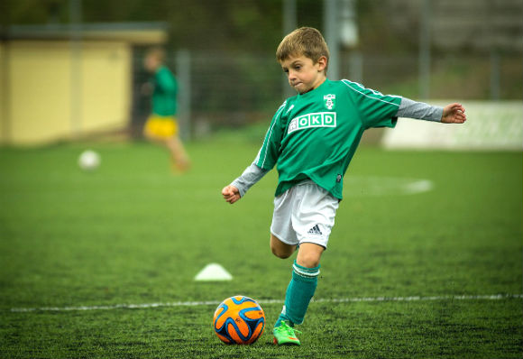 サッカーの基本スキル修得に最適なゴールデンエイジ